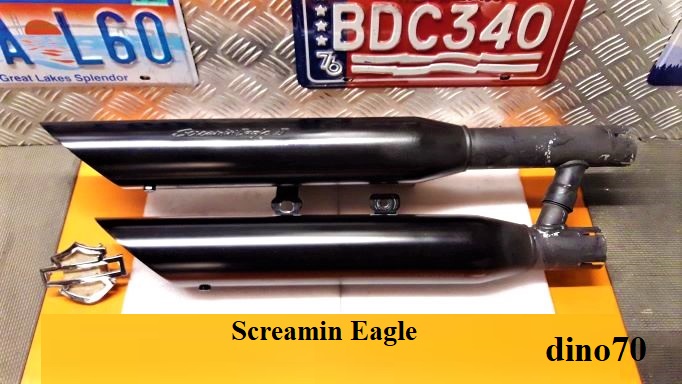 Annunci usato Harley Davidson: VENDO 707 € 249 Harley terminali di scarico neri originali Screamin Eagle x Softail Fat Boy - Mercatino Harley
