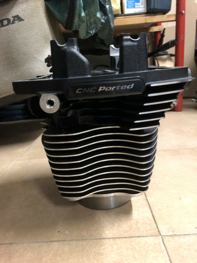 Annunci usato Harley Davidson: VENDO Vendo motore Breakout Harley Davidson 117 pollici e altro - Mercatino Harley