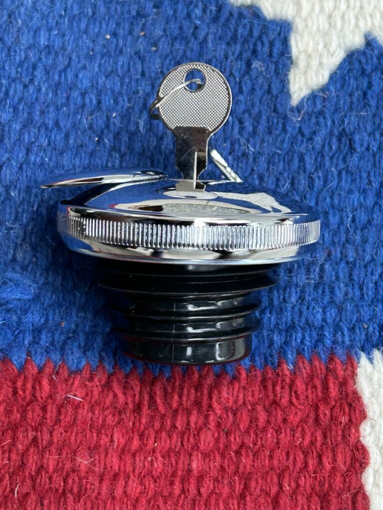 Annunci usato Harley Davidson: VENDO Tappo con chiave per sportster - Mercatino Harley