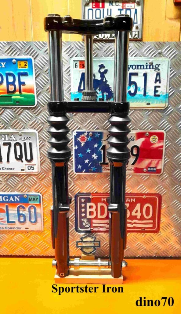 Annunci usato Harley Davidson: VENDO 085 € 849 Harley forcella completa da 39 mm originale Sportster Iron - Mercatino Harley